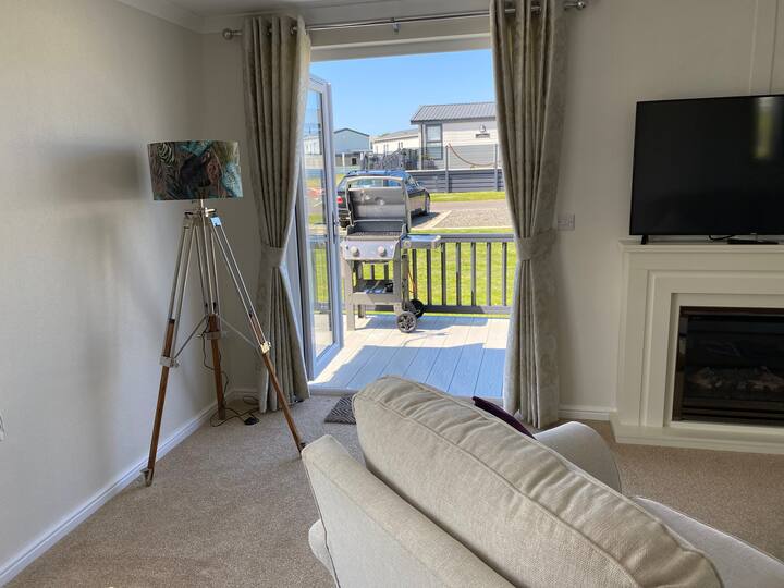 Beautiful Modern Lodge In Bude Holiday Resort - Bude