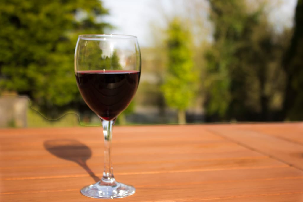 Large garden with outside dining area, BBQ available for your private use. Or just chill with a nice glass of wine.