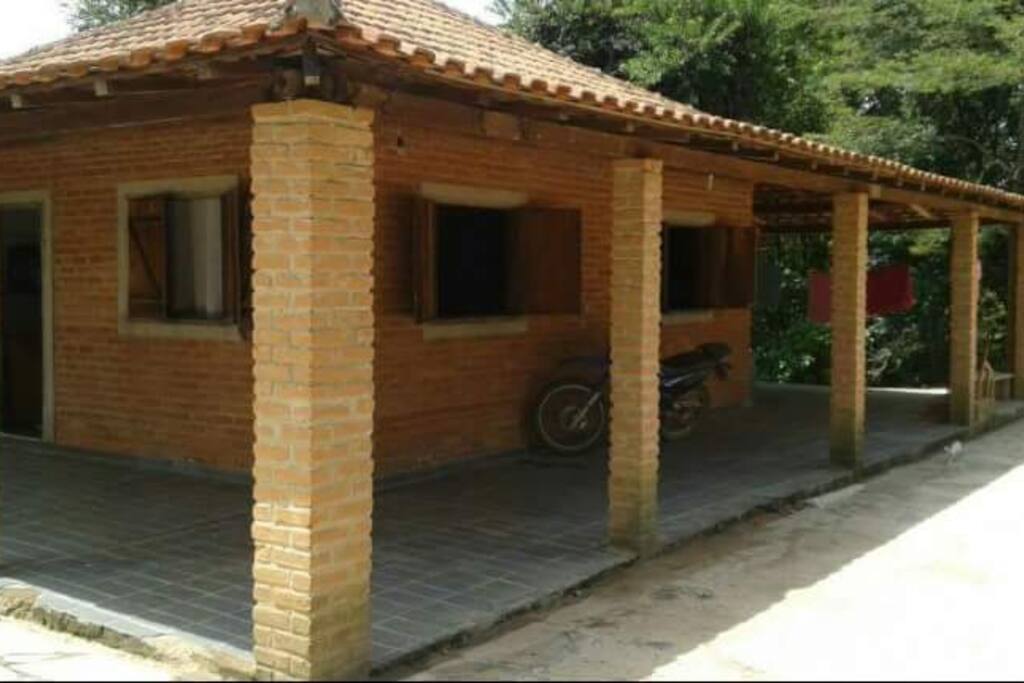 Varanda lateral da casa