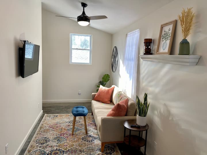 Cozy Apartment Near Mountains - Waterbury, VT
