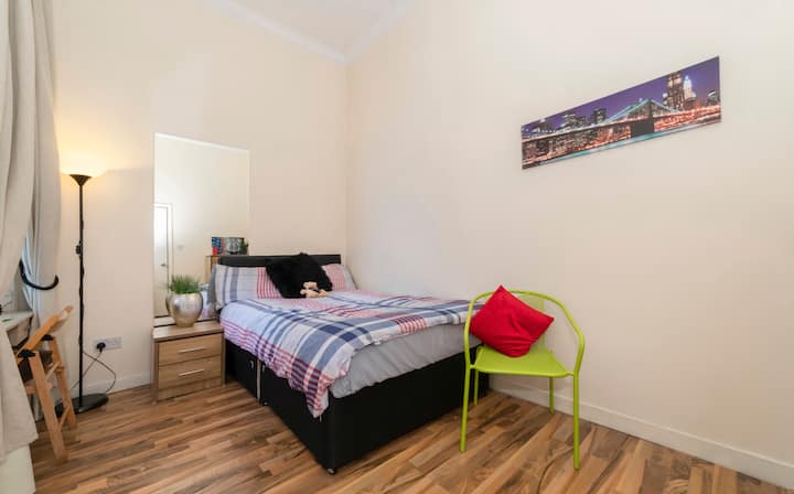 Спална соба 6