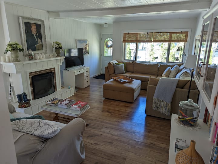 Nakusp Vacation Rentals & Homes Nakusp, Canada Airbnb