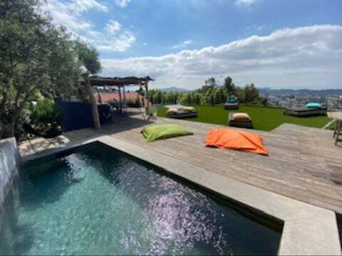 Villa for rental with pool on Rooftop and sea view