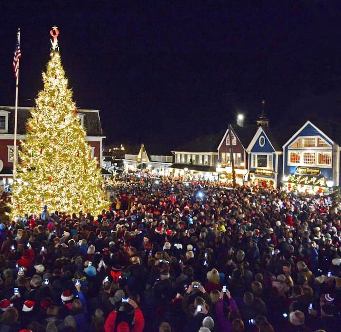 Friday night Christmas Tree lighting in Kennebunkport followed by Fireworks