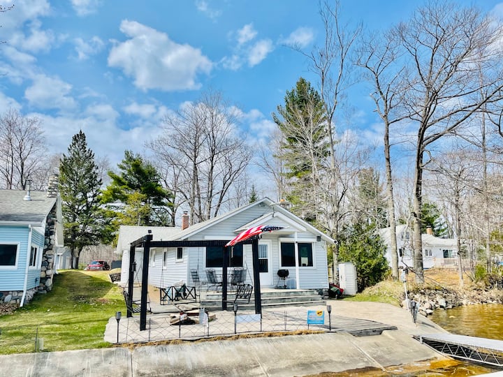 Eagle and Loon Lookout - Lake getaway!