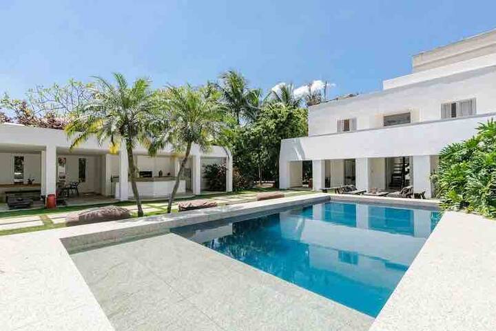 THE VILLA MARINA | BOUTIQUE HOUSE | BARRA gallery image 2