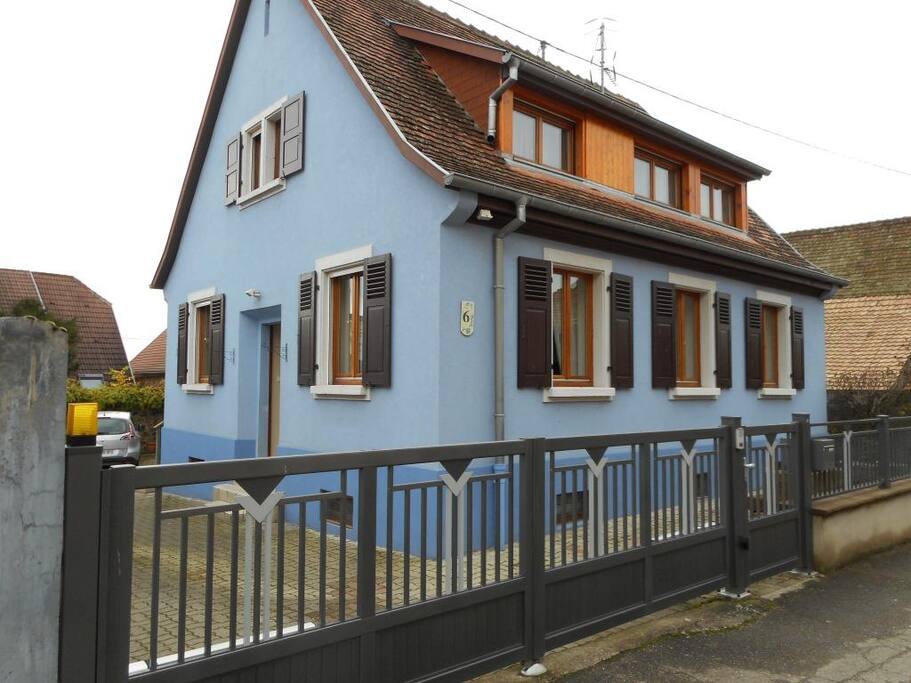 portail électrique, cour fermée