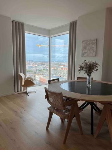 New luxury apartment with stunning views gallery image 3