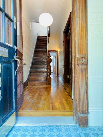 Lovely Brooklyn Brownstone gallery image 2