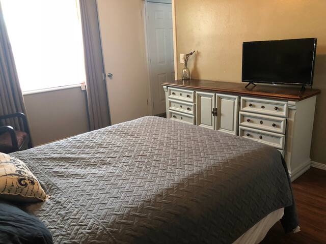 Private Room & Bath near FAA, Amazon, OU Med, OU