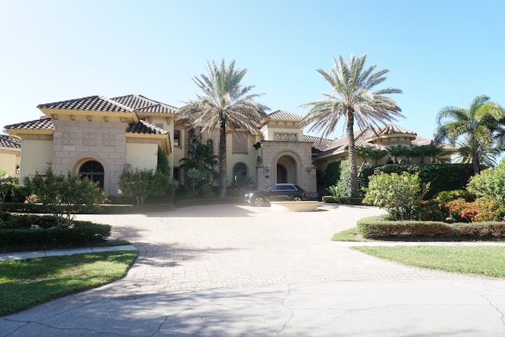 Guest favorite listing in Marco Island