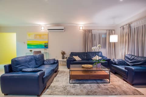 Fresh modern spacious apt in prime location