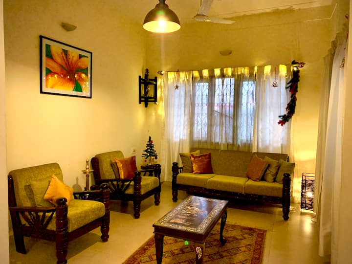 Entire Home In A Tudor Style Villa Near Bel Circle - バンガロール