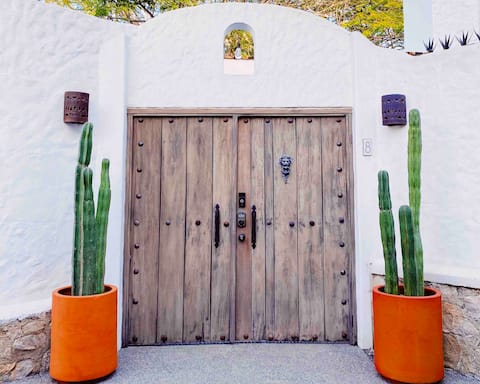 Popular Airbnb listing: CASA BRILLANTE - Private oasis, 1 block from plaza in Nayarit