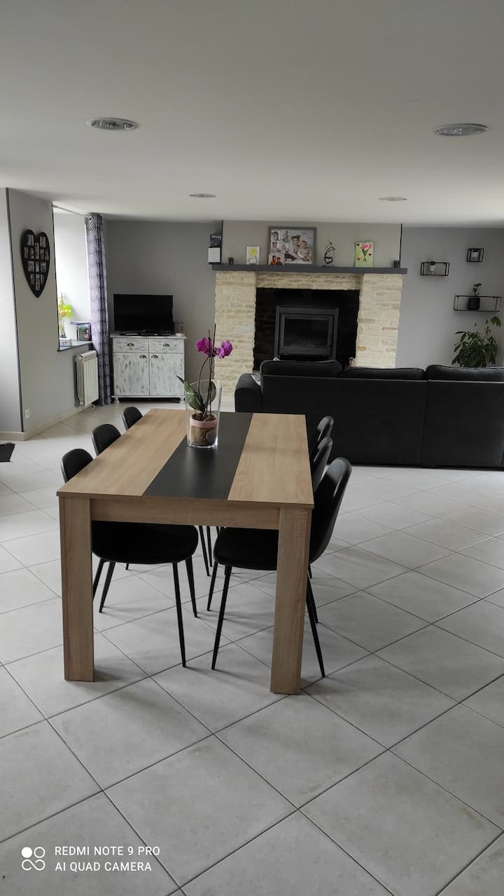 Maison De Campagne De 150 M2 Avec Jardin - Valognes