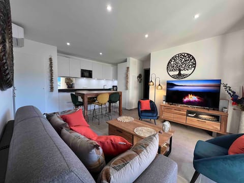 Top Airbnb: Sea & mountain view · Entire apartment · Beach 150 m à Lumio