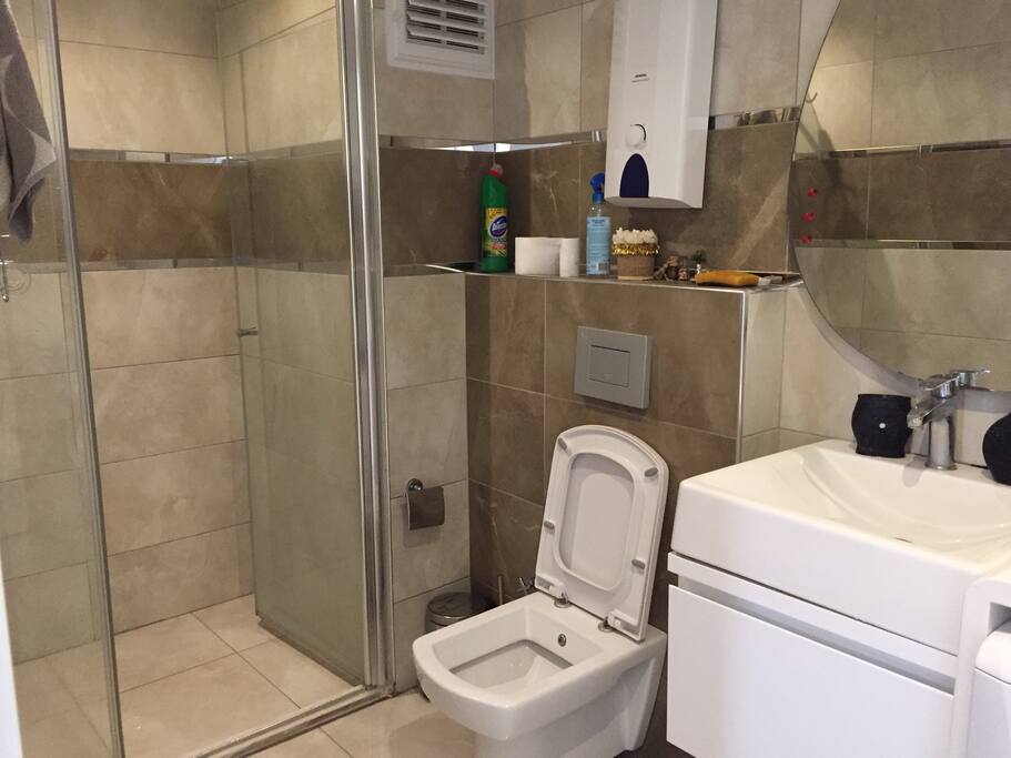 Bathroom & WC