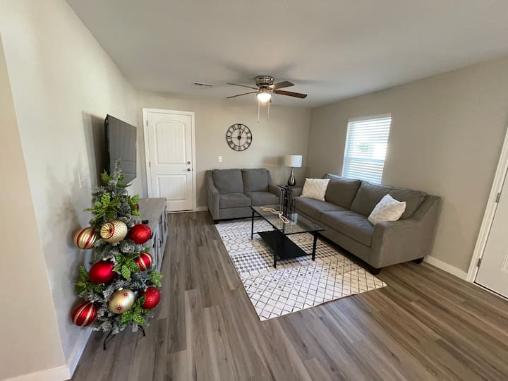 Brandnew 3- Bedroom House With Barbecue Grill - Spartanburg, SC