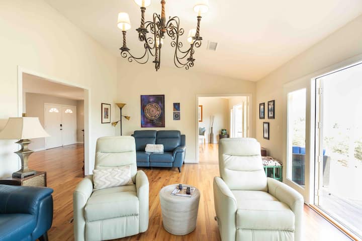 Country Farmhouse,  Near Great Beaches. Pool - Rancho Santa Fe, CA