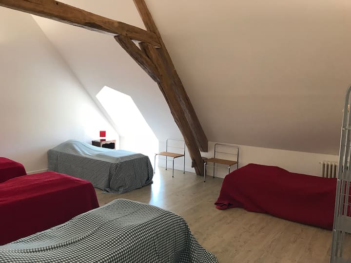 Schlafsaal Zimmer 5 Betten von 90 von 90 Betten