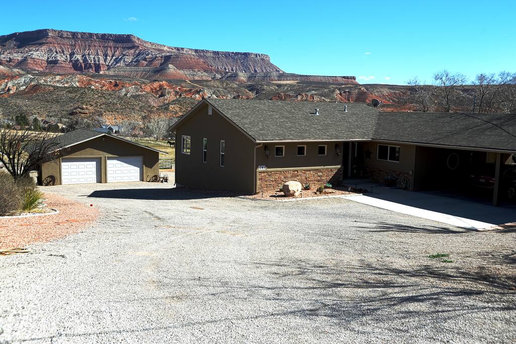 View From Toquerville Blvd Parking and Entrance around back.
