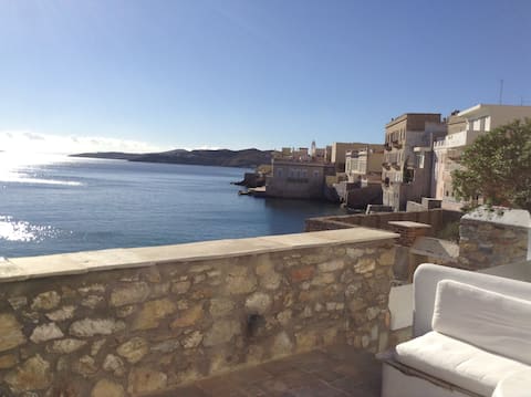 Successful Airbnb property: Nelly's Dream in δήμος σύρου ερμούπολης
