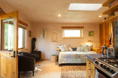 Self-contained private cozy Casita