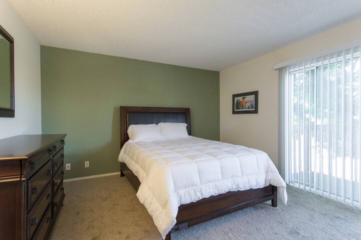 Whole home in center of Silicon Valley (near Levi) gallery image 2