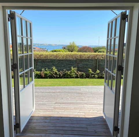 Beautiful cottage, 100 m from the beach