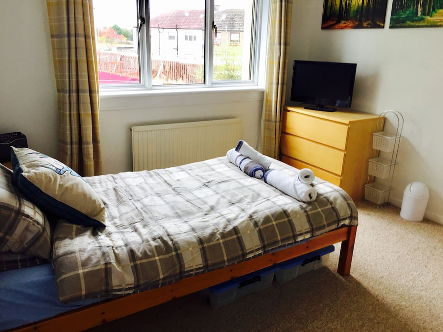 Your bed for the evening, with fresh bed linen and new towels daily.