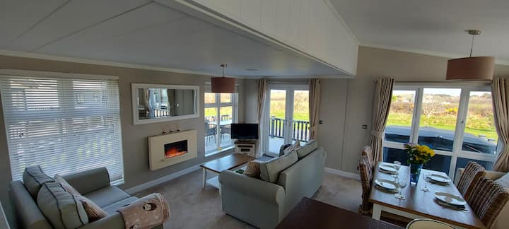 Luxury 2 Bedroom Lodge Perranporth With Hot Tub. - Cornualles