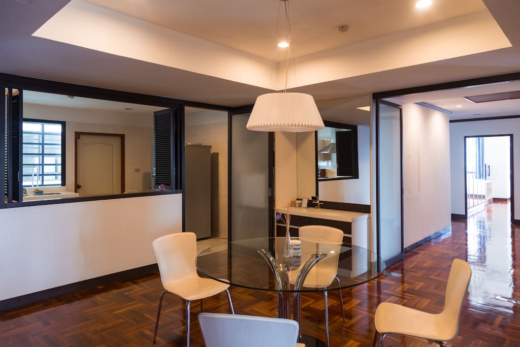 dining room with kitchen