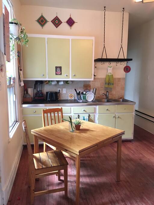 Here is the kitchen.