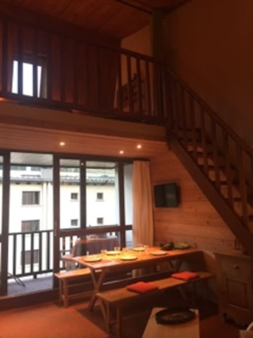 Vue du salon et de la mezzanine