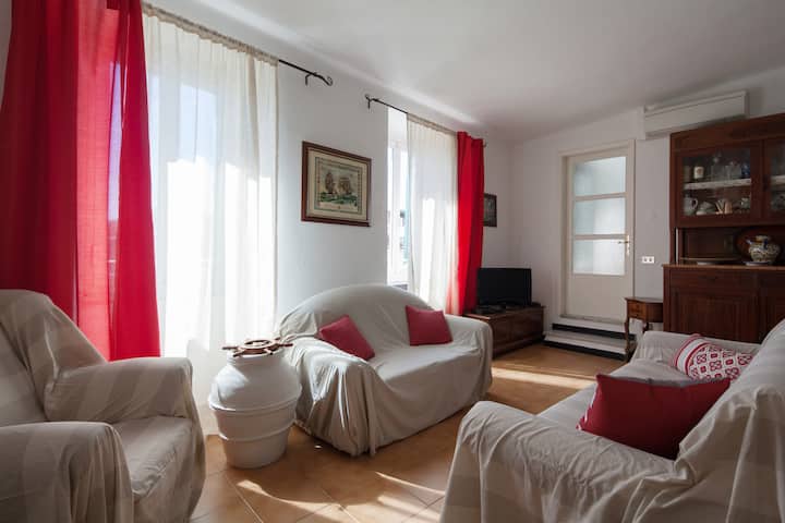 入住
Casa Colombia Cinque Terre公寓Vernazza 