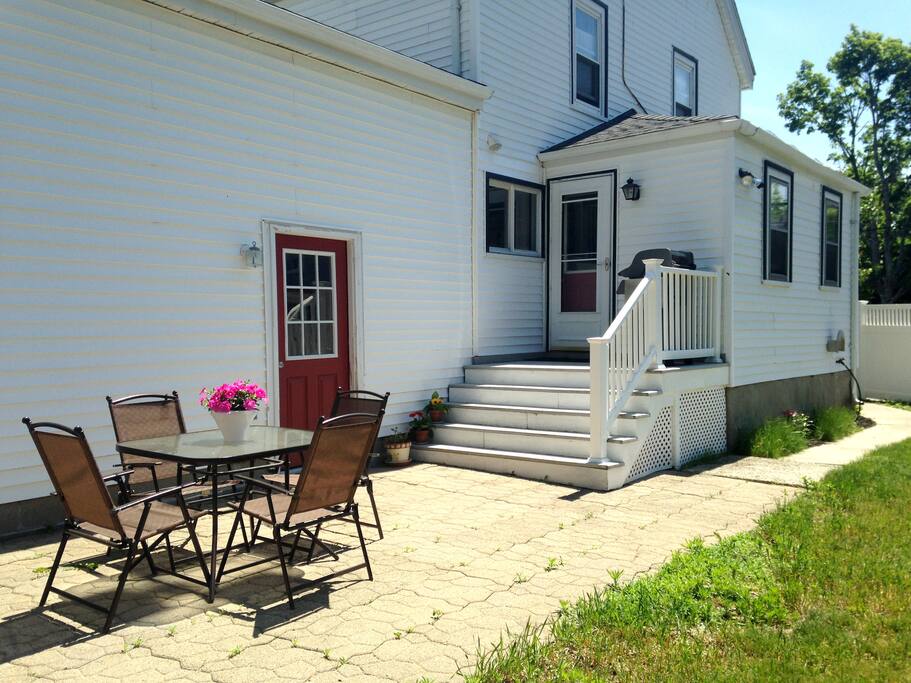 Guests enter through red patio door with key that will be provided