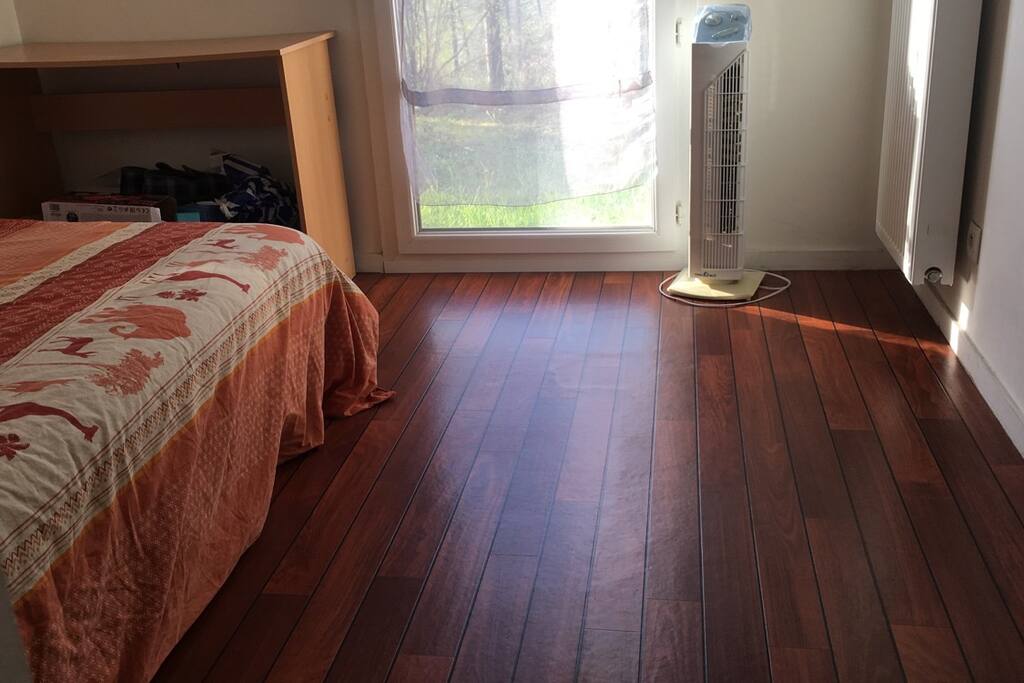 Chambre simple dans un quartier tranquille