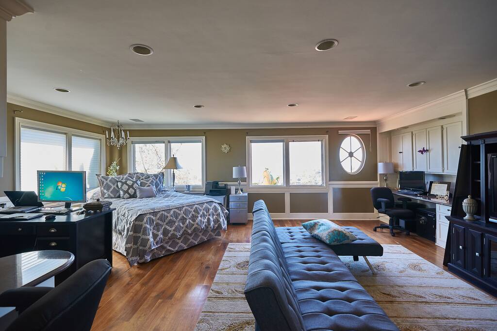 Second master suite
