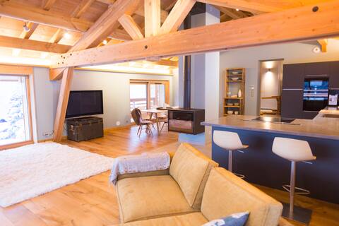 Luxury Chalet Les Carroz- Perfect Winter Retreat
