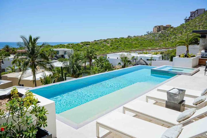 Cabo Beach View | Bartender, Chef & Maid Included