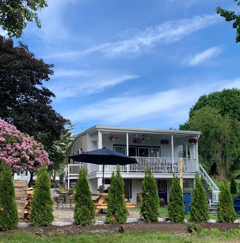 Private beach; firepit, outdoor shower, 2 kitchens gallery image 5