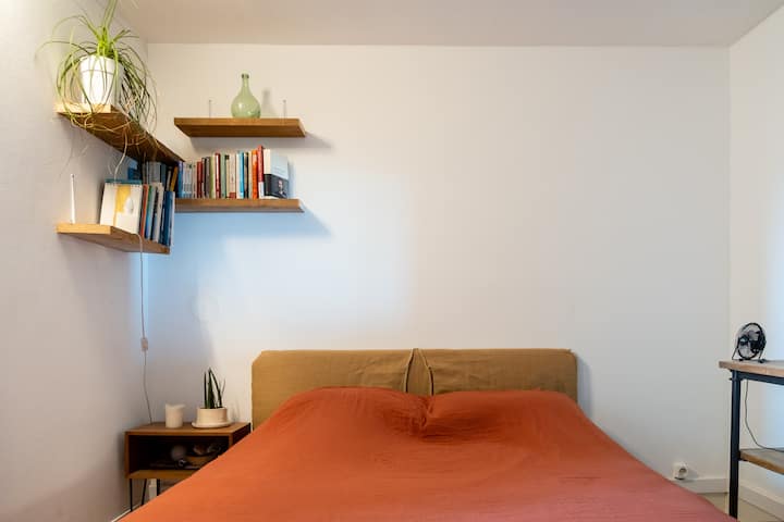 ห้องพักกว้างขวางและเตียงที่สะดวกสบาย