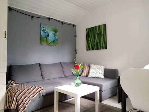 Top performing Airbnb: Self Contained Guesthouse In Peaceful Villa Garden in Enskede årsta Vantör