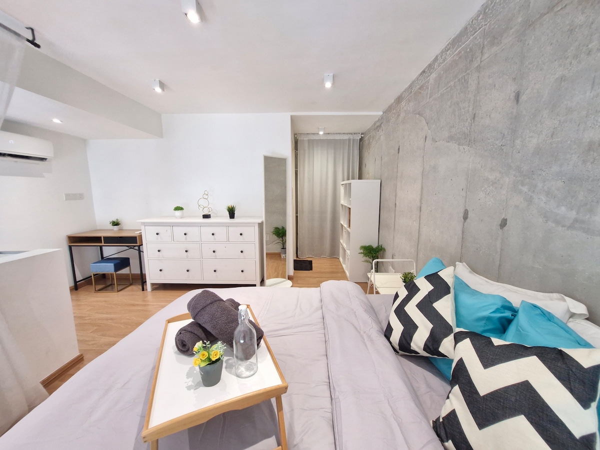 EkoCheras Loft#1K+1Q Bed#2Bathroom#MRT#GardenFloor - Apartments for Rent in Kuala Lumpur, Wilayah Persekutuan Kuala Lumpur, Malaysia - Airbnb EkoCheras Loft#1K+1Q Bed#2Bathroom#MRT#GardenFloor - Apartments for Rent in Kuala Lumpur, Wilayah Persekutuan Kuala Lumpur, Malaysia - Airbnb