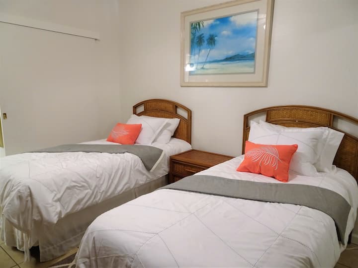 Nové jednolôžka v spálni na prízemí