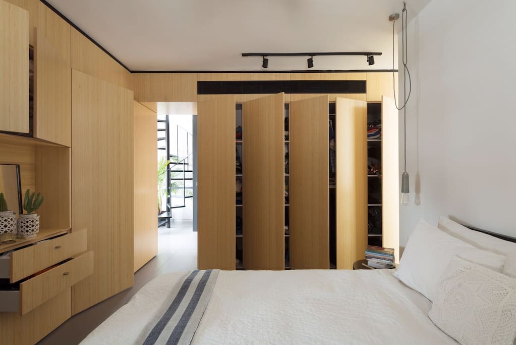 Master bed room