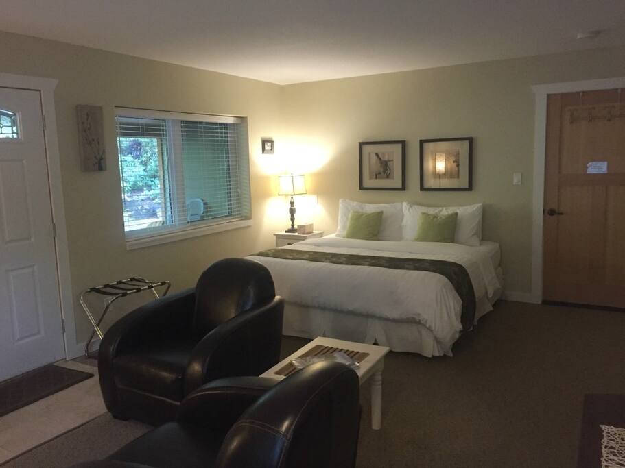 Comfy King bed!
