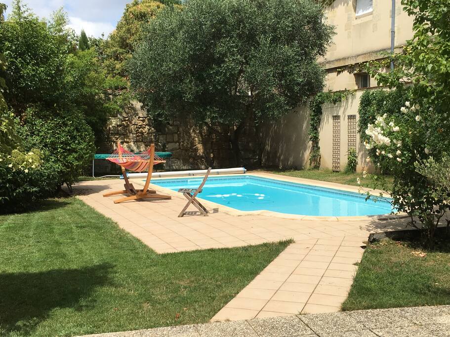 Le jardin et la piscine