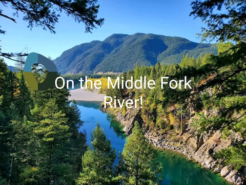 Mangy Moose Lodge, Middlefork River Frontage!