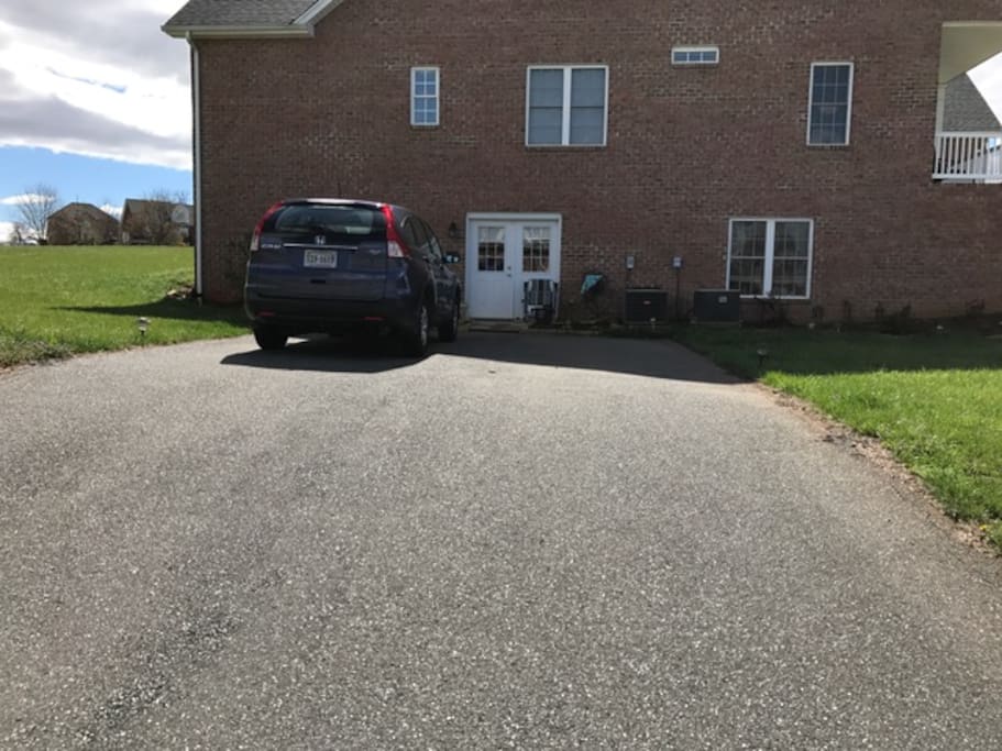 Private Parking/Entrance